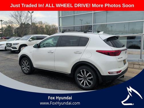 Snow White Pearl 2018 Kia Sportage EX