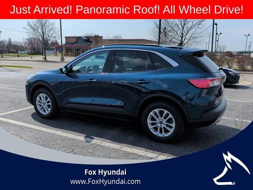 Dark Persian Green Metallic 2020 Ford Escape SE