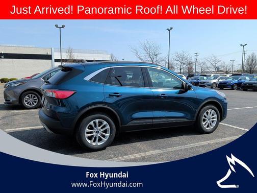 Dark Persian Green Metallic 2020 Ford Escape SE