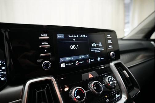 2022 Kia Sorento LX
