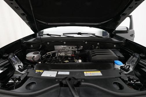 Deep Black Pearl 2024 Volkswagen Atlas 2.0T SE w/Technology 4MOTION