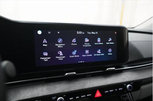 2024 Kia Carnival SX