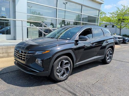 Black 2022 Hyundai TUCSON Hybrid Limited