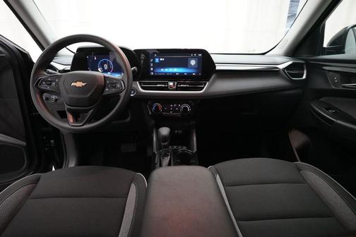 Mosaic Black Metallic 2025 Chevrolet Trailblazer LT