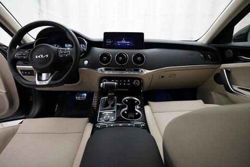 2023 Kia Stinger GT-Line