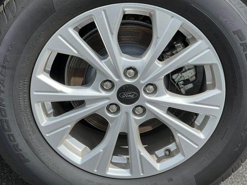 Iconic Silver Metallic 2023 Ford Escape Active