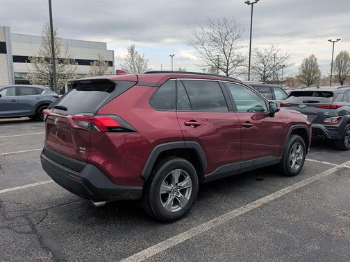 Pearl 2025 Toyota RAV4 XLE