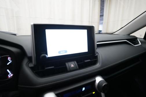 Pearl 2025 Toyota RAV4 XLE