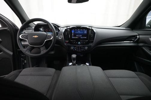 Silver Sage Metallic 2023 Chevrolet Traverse LT Cloth