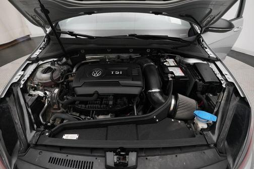 2017 Volkswagen Golf GTI 2.0T SE 4-Door