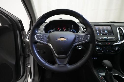 Silver Ice Metallic 2022 Chevrolet Equinox 1LT