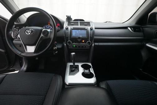 Magnetic Gray Metallic 2014 Toyota Camry SE