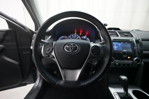 Magnetic Gray Metallic 2014 Toyota Camry SE