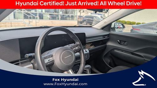 Atlas White 2025 Hyundai KONA SEL