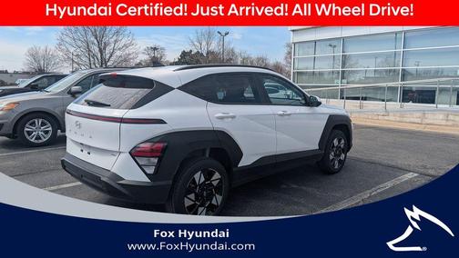 Atlas White 2025 Hyundai KONA SEL
