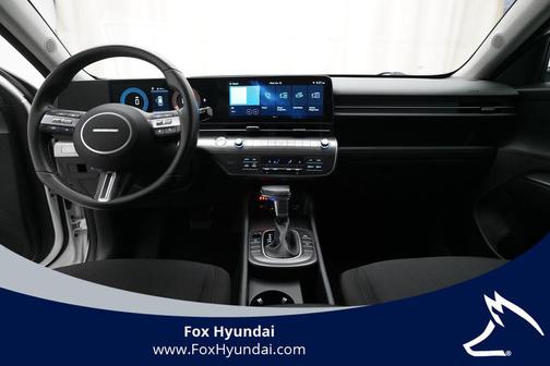Atlas White 2025 Hyundai KONA SEL