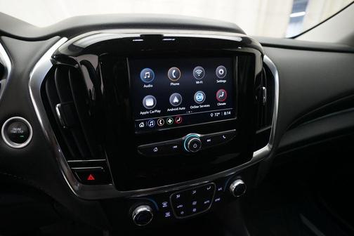 Silver Ice Metallic 2020 Chevrolet Traverse LS