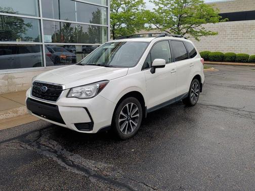Crystal White Pearl 2017 Subaru Forester 2.0XT Premium