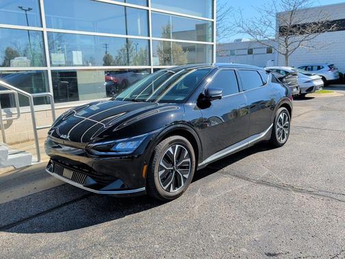 Aurora Black Pearl 2022 Kia EV6 Wind