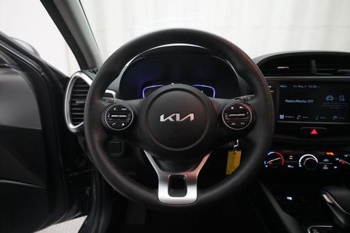 Gravity Gray 2023 Kia Soul LX