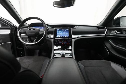 2022 Jeep Grand Cherokee Altitude