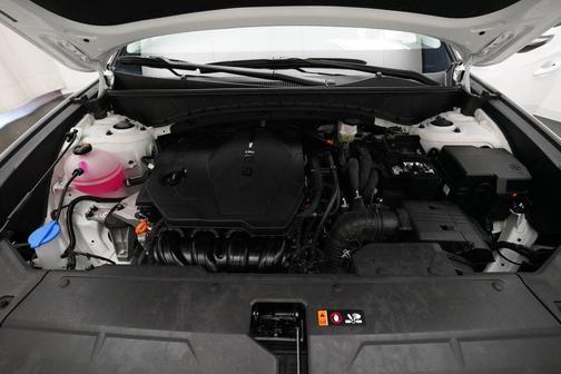 White 2025 Hyundai TUCSON SEL Convenience