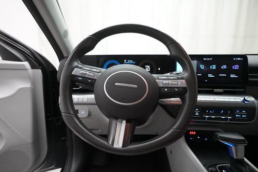 Abyss Black Pearl 2025 Hyundai KONA SEL
