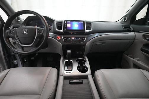 Lunar Silver Metallic 2018 Honda Pilot EX-L