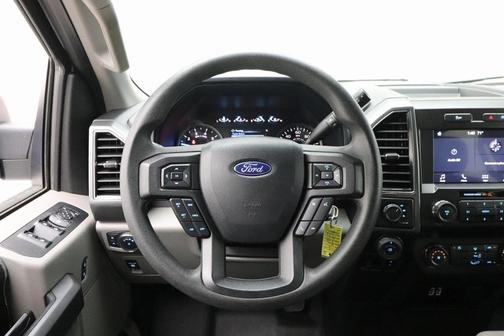 Photo 4 of 32 of 2019 Ford F-150 XLT
