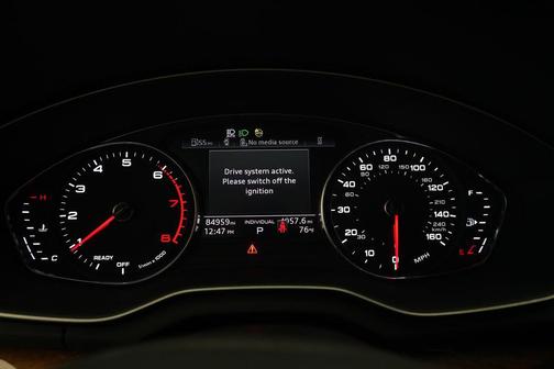 Florett Silver Metallic 2023 Audi Q5 40 Premium