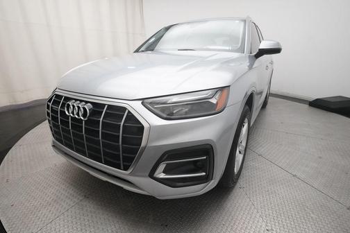 Florett Silver Metallic 2023 Audi Q5 40 Premium