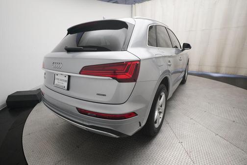 Florett Silver Metallic 2023 Audi Q5 40 Premium