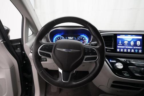 2018 Chrysler Pacifica Touring-L