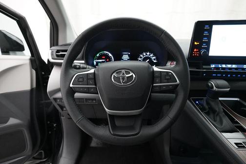 Midnight Black Metallic 2023 Toyota Sienna XLE