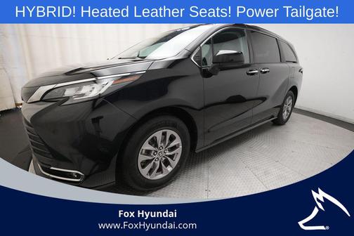 Midnight Black Metallic 2023 Toyota Sienna XLE
