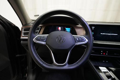Pure Gray 2026 Volkswagen Atlas 2.0T SE w/Technology 4MOTION