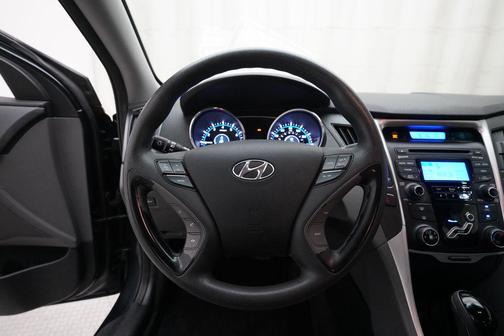 Pacific Blue Pearl Mica 2012 Hyundai SONATA GLS