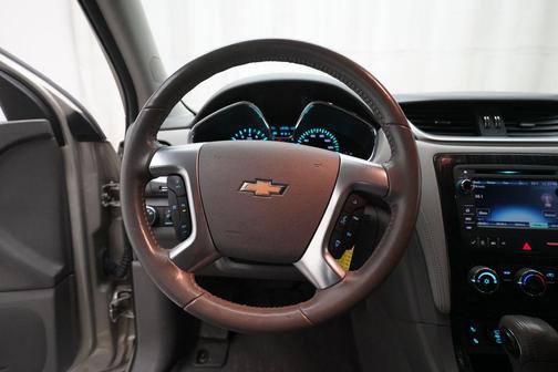 Champagne Silver Metallic 2016 Chevrolet Traverse 1LT