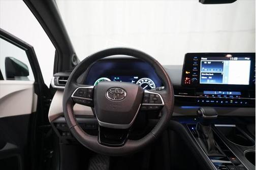 2021 Toyota Sienna Limited 7-Passenger