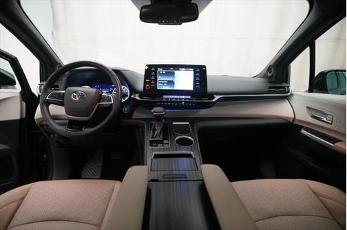 2021 Toyota Sienna Limited 7-Passenger