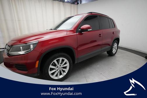 Wild Cherry Metallic 2015 Volkswagen Tiguan 4MOTION Auto SE