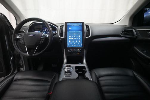 Iconic Silver Metallic 2021 Ford Edge SEL