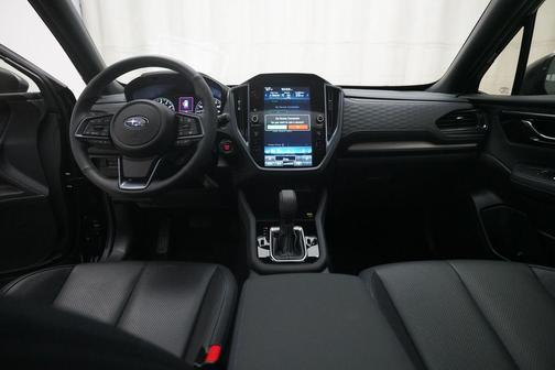 Crystal Black Silica 2025 Subaru Forester Limited