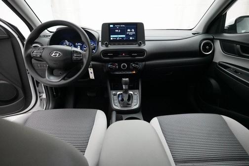2023 Hyundai KONA SE