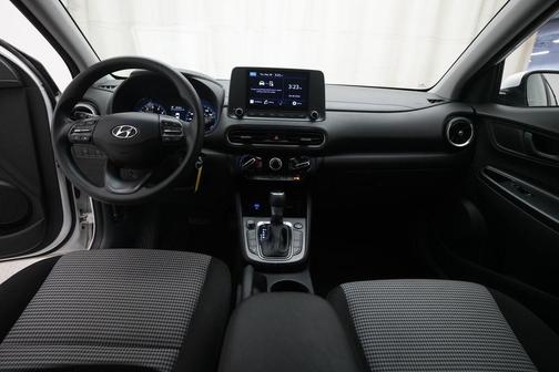 Lunar White 2022 Hyundai KONA SE