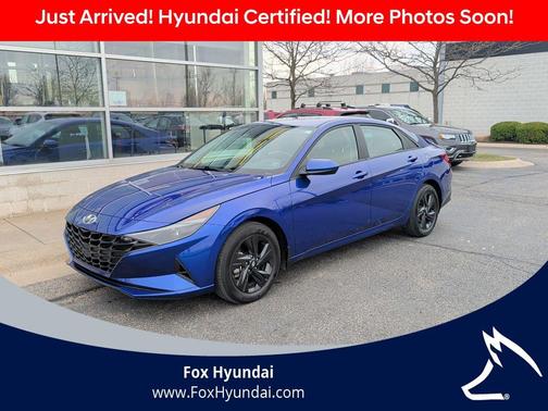 2023 Hyundai ELANTRA SEL