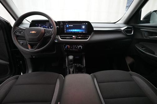 Mosaic Black Metallic 2025 Chevrolet Trailblazer LT