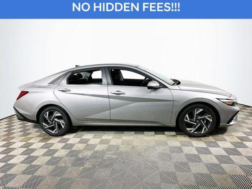 Fluid Metal 2025 Hyundai ELANTRA SEL