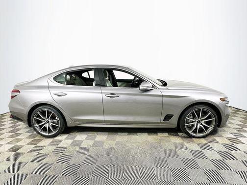 2025 Genesis G70 2.5T RWD