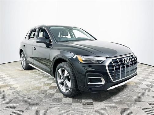 2023 Audi Q5 40 Premium Plus